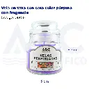 Vela en taza con cera color púrpura con fragancia